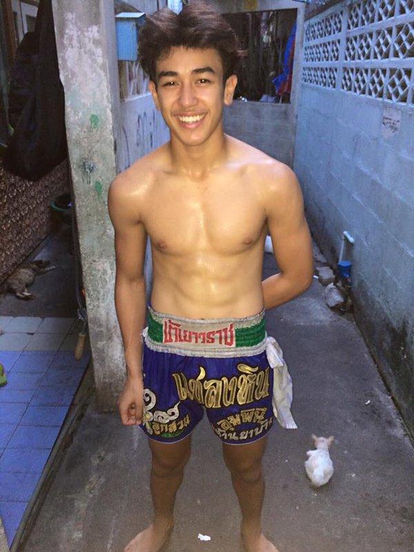 รวมภาพ นักมวยหล่อ น่ารัก "เป้าตุง" มัธยมวัยมัน
