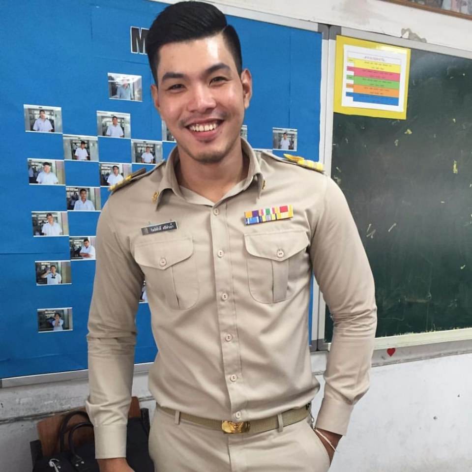 คุณครูเอาหนูมั๊ย"หุหุ