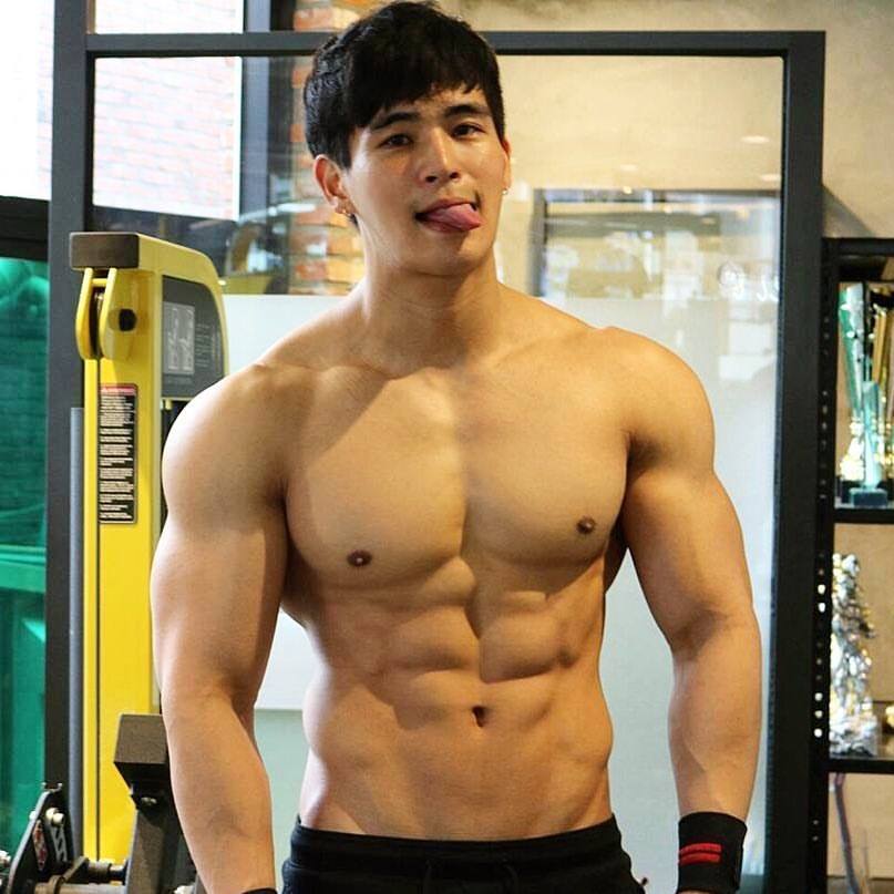 เมื่อเขาถอด
