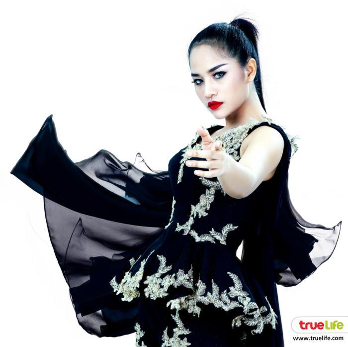 สวย แซ่บ ไม่ได้ แ_ด แต่บ้า กานดา อาร์สยาม