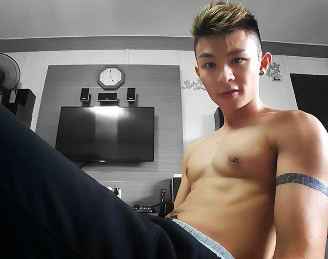 ผู้ชายพาเพลิน