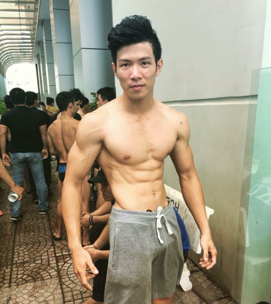 ผู้ชายพาเพลิน 2