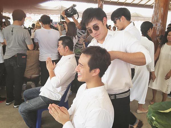 พิธีปลงผมนาค "บี้ เคพีเอ็น" บวชทดแทนพระคุณพ่อแม่..ขออนุโมทนาบุญด้วย สาธุ
