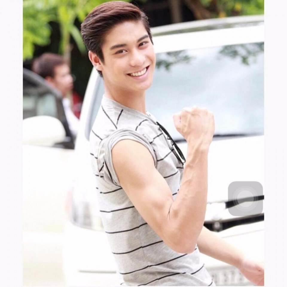 แซ่บจนน้ำลายหก.....บัณฑิต ธรรมศาสตร์