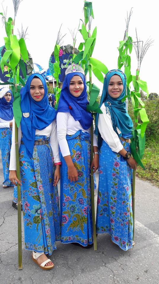 รุ่งโรจน์วิทยา ( สีน้ำเงิน )