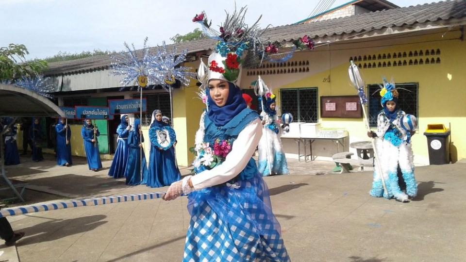 รุ่งโรจน์วิทยา ( สีน้ำเงิน )