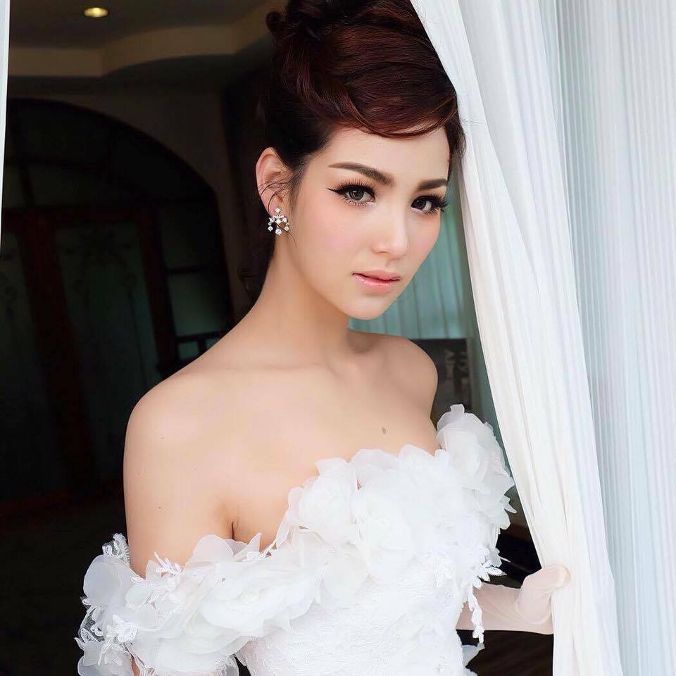 น้องจูลี่ (คณะการบิน มหาวิทยาลัยอีสเทิร์นเอเชีย) กับการประกวด #Thefacethailand3 ช่วยเป็นกำลังใจให้น้องด้วยนะคระ