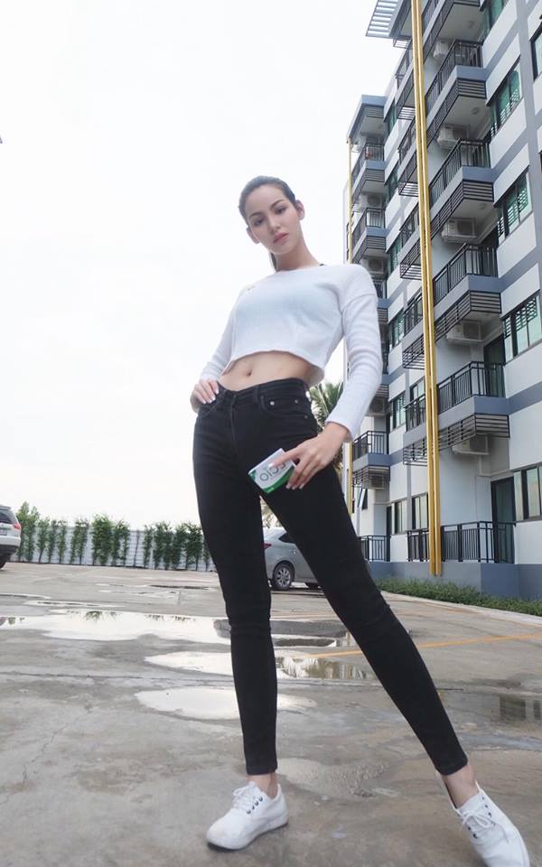 น้องจูลี่ (คณะการบิน มหาวิทยาลัยอีสเทิร์นเอเชีย) กับการประกวด #Thefacethailand3 ช่วยเป็นกำลังใจให้น้องด้วยนะคระ