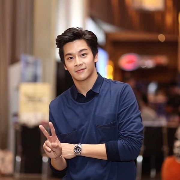 หล่อเท่ห์มากๆ!! มาร์ช จุฑาวุฒิ ในชุดครุย เตรียมรับปริญญาจุฬาฯ IG@marchutavuth