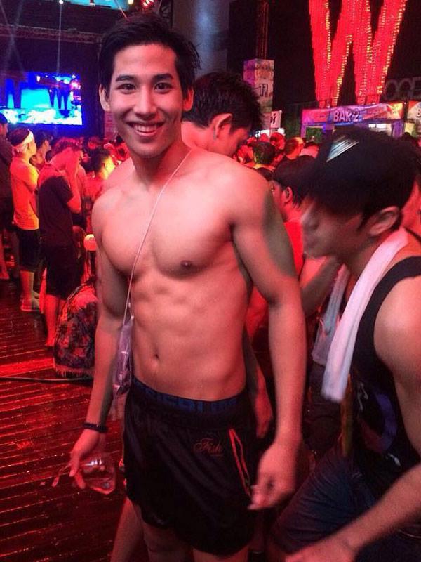 ยังไม่พ้นปีเเต่อยากให้ถึงสงกรานต์เร็วๆ จัง