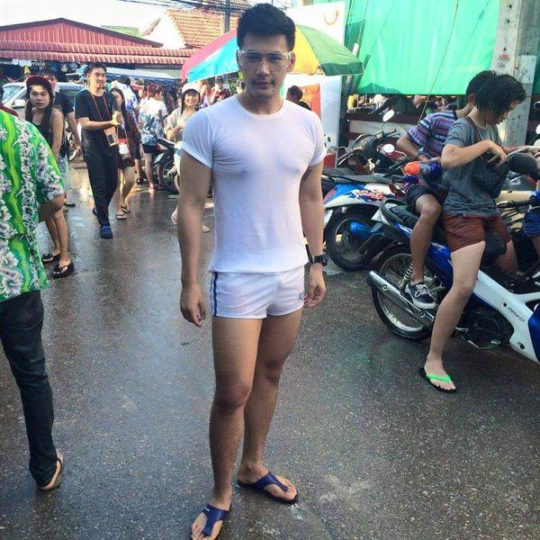 ยังไม่พ้นปีเเต่อยากให้ถึงสงกรานต์เร็วๆ จัง