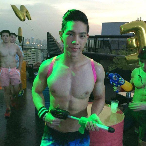 ยังไม่พ้นปีเเต่อยากให้ถึงสงกรานต์เร็วๆ จัง