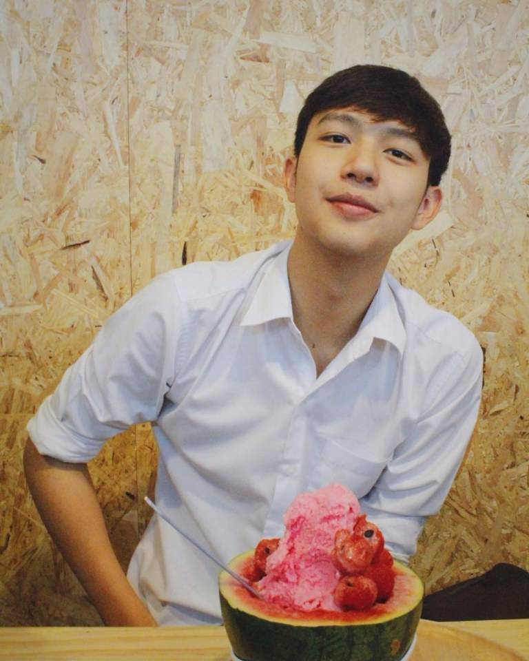 น้องหมอโบ๊ต ของดีคณะแพทย์ ยังคงความหล่อเข้ม สูงยาว เข่าดี แซ่บอีหลีเหมือนเดิม #ทีมมช #รับน้องขึ้นดอย59