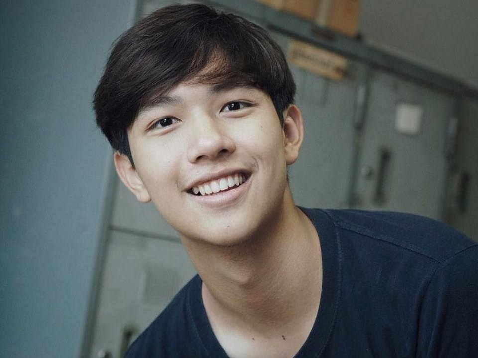 น้องหมอโบ๊ต ของดีคณะแพทย์ ยังคงความหล่อเข้ม สูงยาว เข่าดี แซ่บอีหลีเหมือนเดิม #ทีมมช #รับน้องขึ้นดอย59
