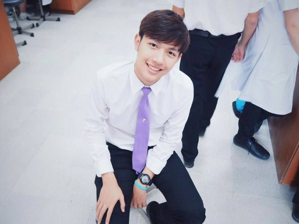 น้องหมอโบ๊ต ของดีคณะแพทย์ ยังคงความหล่อเข้ม สูงยาว เข่าดี แซ่บอีหลีเหมือนเดิม #ทีมมช #รับน้องขึ้นดอย59