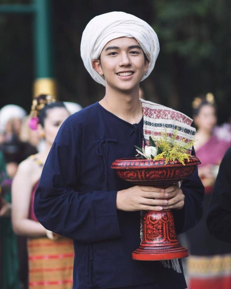 น้องหมอโบ๊ต ของดีคณะแพทย์ ยังคงความหล่อเข้ม สูงยาว เข่าดี แซ่บอีหลีเหมือนเดิม #ทีมมช #รับน้องขึ้นดอย59