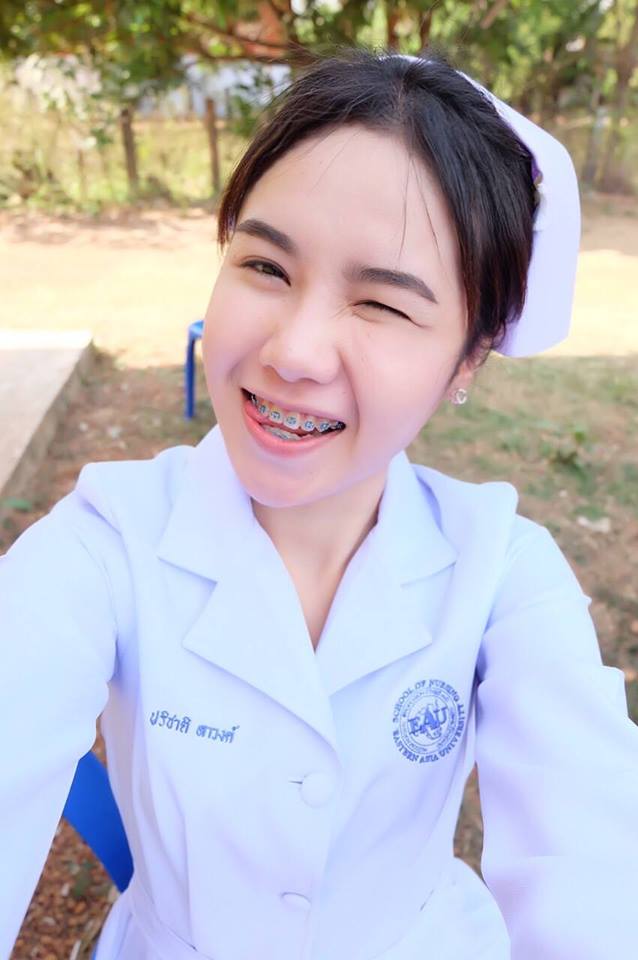 น่ารักทั้งนั้นเด็กๆพยาบาล EAU