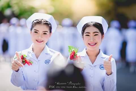 น่ารักทั้งนั้นเด็กๆพยาบาล EAU
