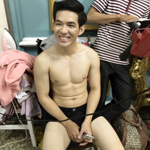 ผู้ชายพาเพลิน