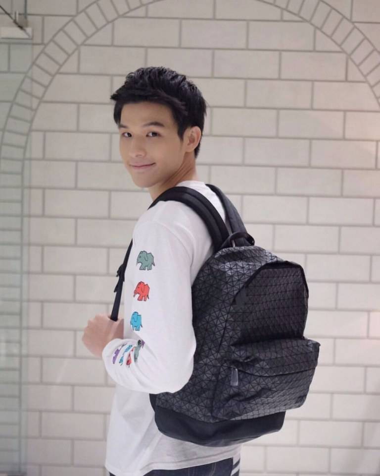 ชิมไส้กรอกชีสน้องสกาย""