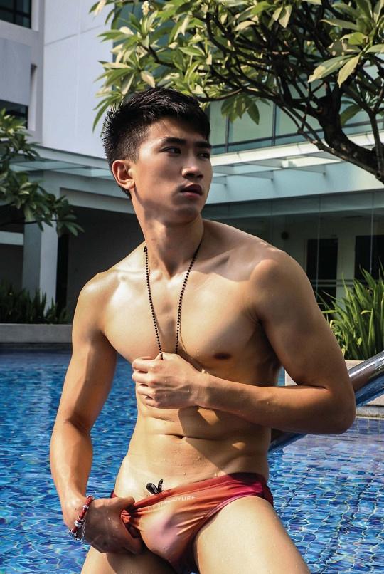 Dream Men 90 (+18)