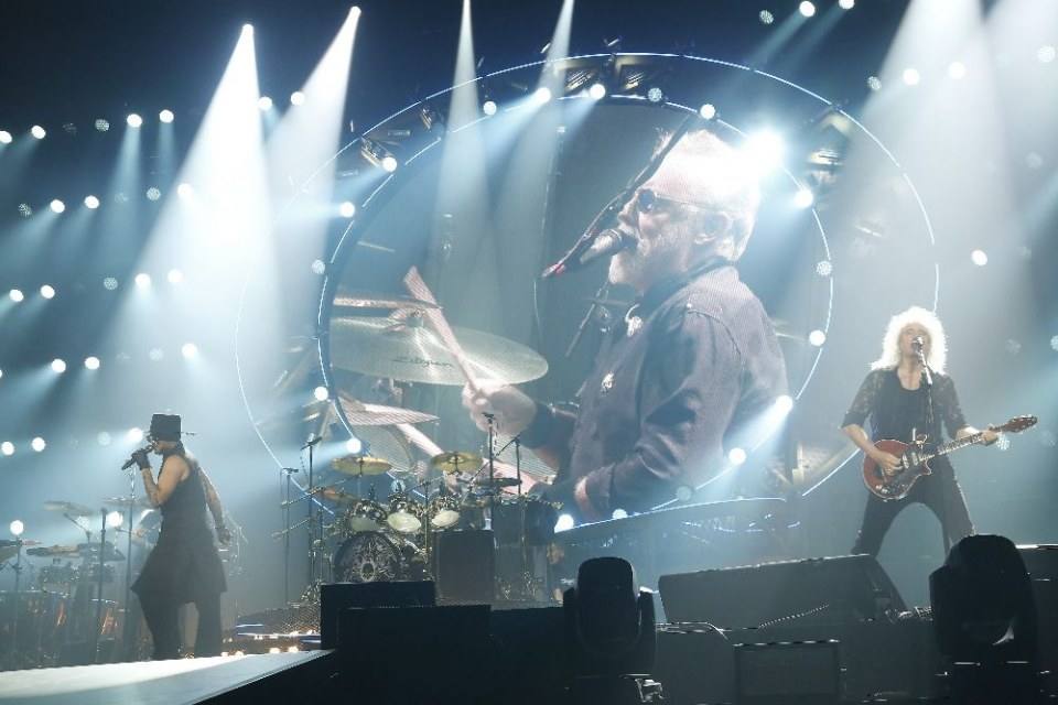 Queen + Adam Lambert เจิดจรัส ณ เอเชีย