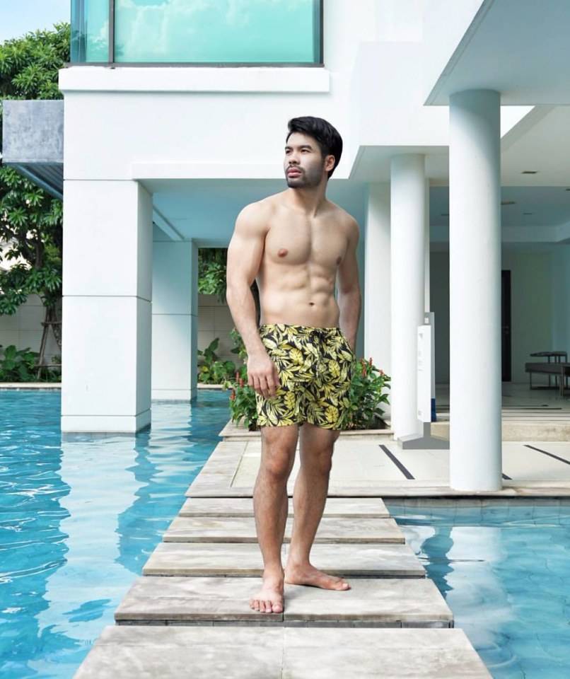 หนวดหมีพาเสียว