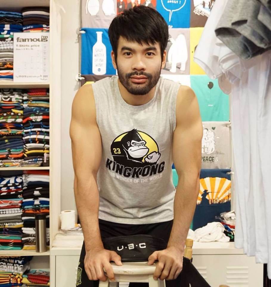 หนวดหมีพาเสียว
