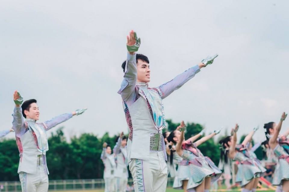 ปังเว่อร์!! ผู้นำเชียร์มหาวิทยาลัยกรุงเทพ รุ่นที่18