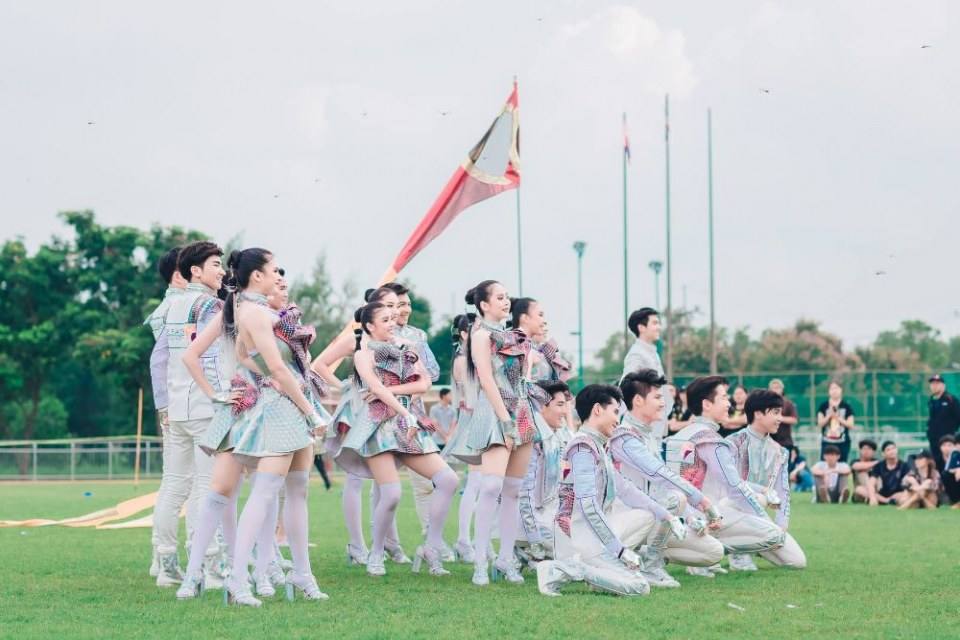 ปังเว่อร์!! ผู้นำเชียร์มหาวิทยาลัยกรุงเทพ รุ่นที่18