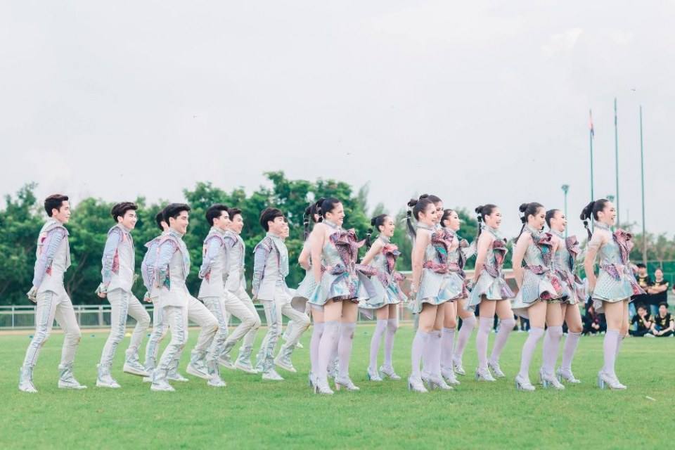 ปังเว่อร์!! ผู้นำเชียร์มหาวิทยาลัยกรุงเทพ รุ่นที่18