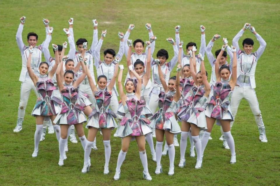 ปังเว่อร์!! ผู้นำเชียร์มหาวิทยาลัยกรุงเทพ รุ่นที่18