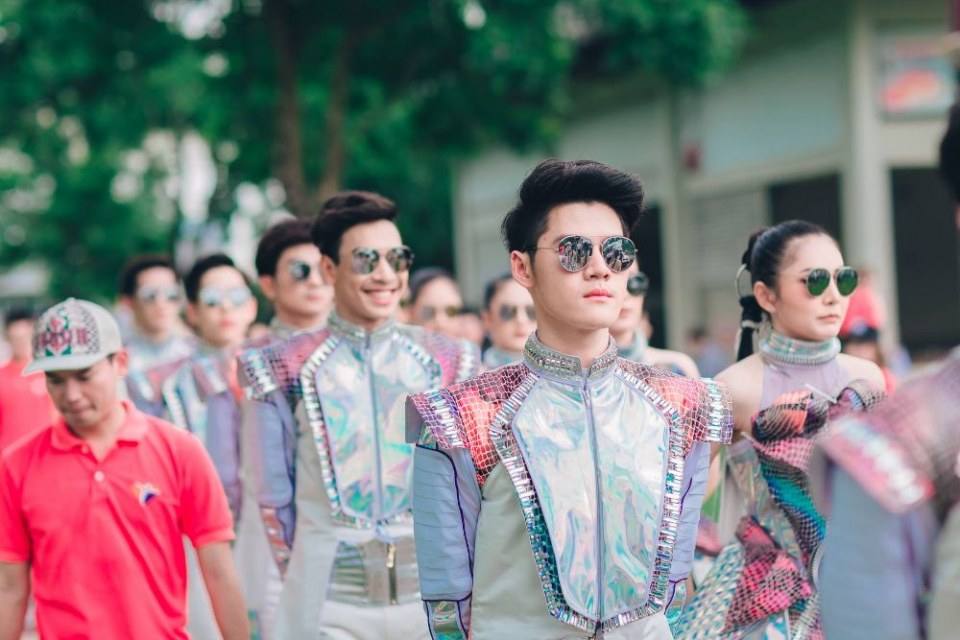 ปังเว่อร์!! ผู้นำเชียร์มหาวิทยาลัยกรุงเทพ รุ่นที่18
