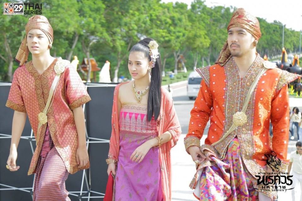 บวงสรวงตำนานสมเด็จพระนเรศวรมหาราชเดอะซีรี่ส์ พร้อมเปิดตัวองค์ดำ 3 รุ่น !!!!