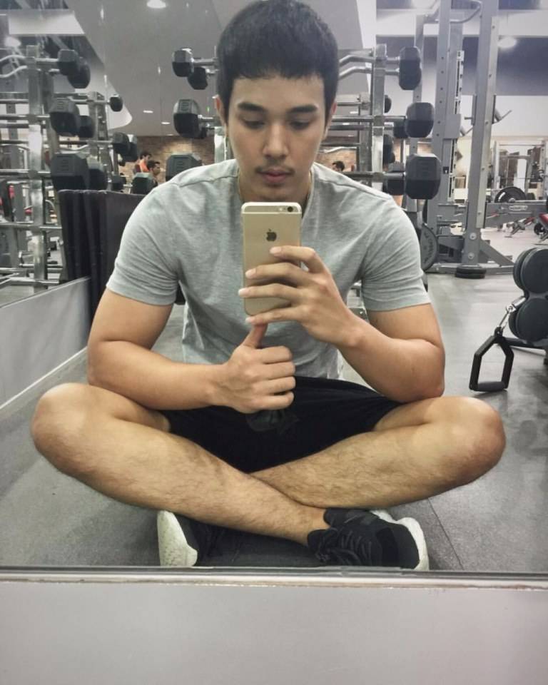 หล่อเข้มนมเด้ง