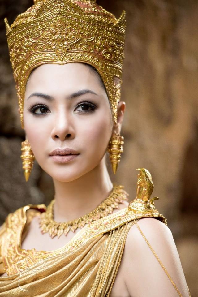 ชุด &ldquo;Dewa เดวา&rdquo; ชุดประจำชาติของ ฝ้าย สุภาพร มะลิซ้อน Miss Grand Thailand 2016 เพื่อใช้ในการประกวด Miss Grand International 2016