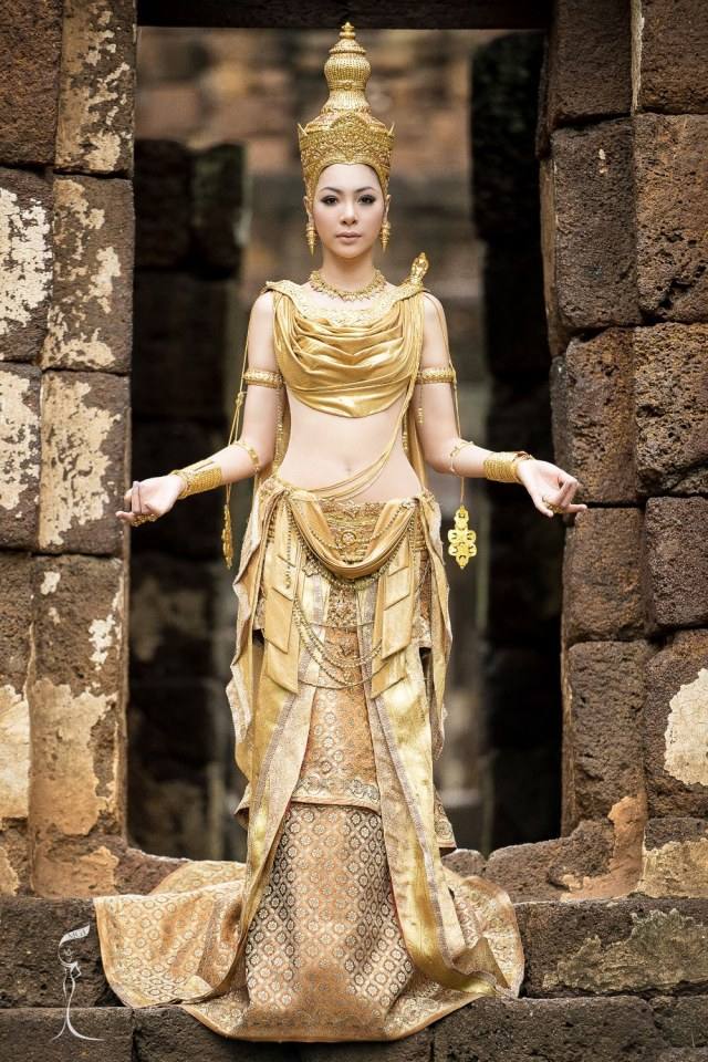 ชุด &ldquo;Dewa เดวา&rdquo; ชุดประจำชาติของ ฝ้าย สุภาพร มะลิซ้อน Miss Grand Thailand 2016 เพื่อใช้ในการประกวด Miss Grand International 2016