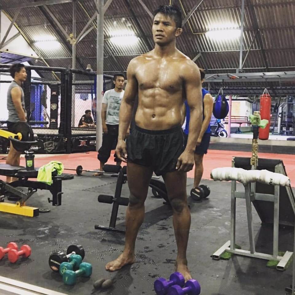 พี่บัวขาวของเรา...ซี๊ดดดม่ะ?