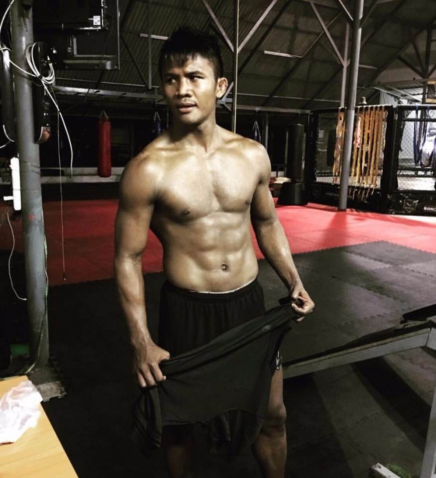 พี่บัวขาวของเรา...ซี๊ดดดม่ะ?