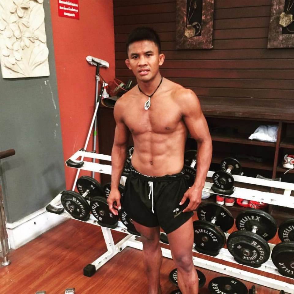 พี่บัวขาวของเรา...ซี๊ดดดม่ะ?