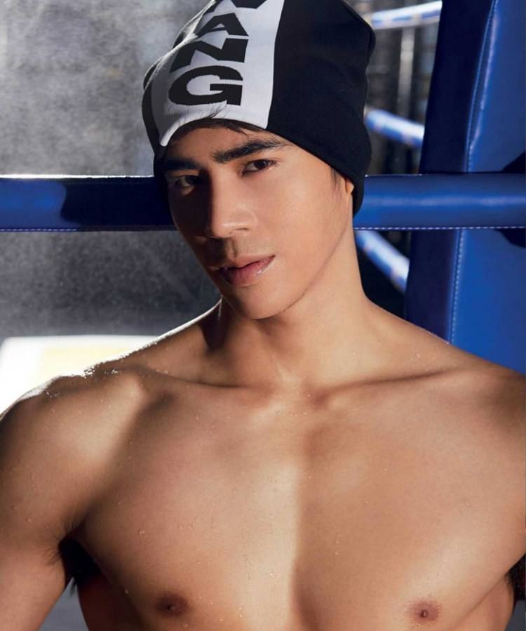 &ldquo;พอร์ช สรรเสริญ&rdquo; หนุ่มสุดยอดหุ่นเซ็กซี่ ชอบฟันดาบมาก ! หล่อ ออร่ากระจาย ขวัญใจสาวๆ