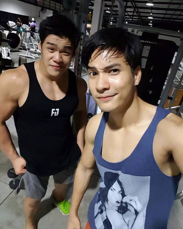 ไมค์ ขอเลียรัวๆเลย