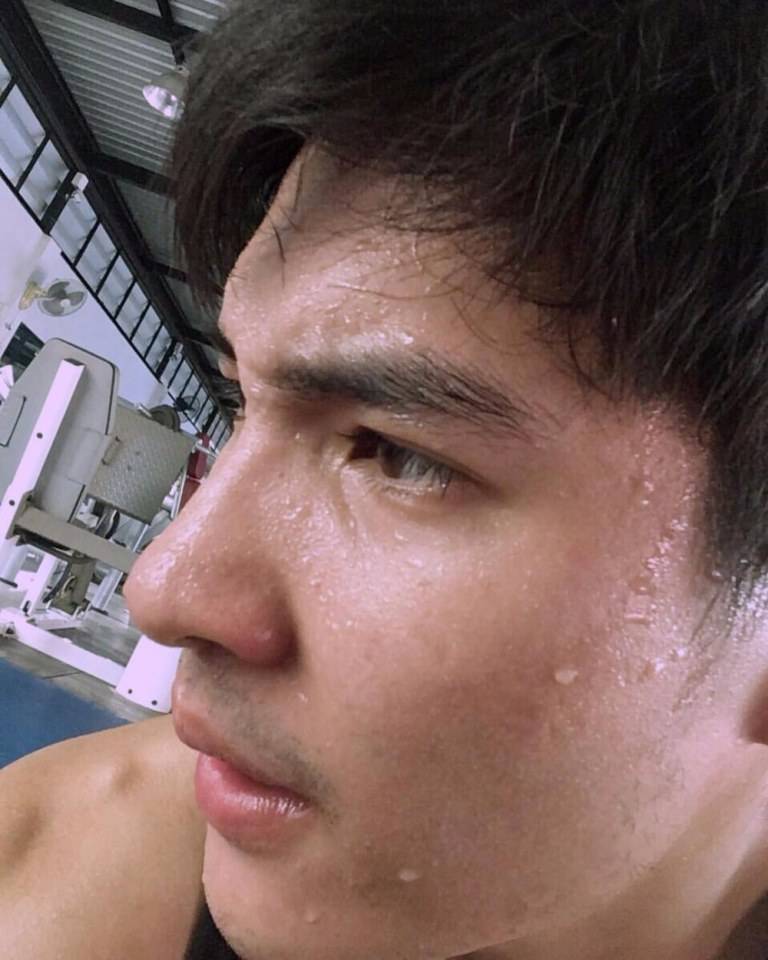 ไมค์ ขอเลียรัวๆเลย