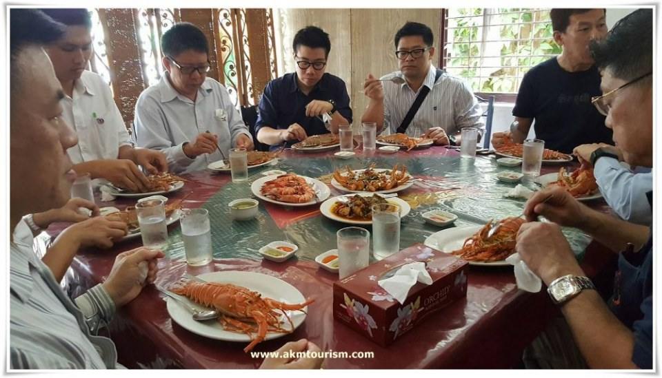 ธรรมชาติดิบ ๆ ในเมืองมะริด บางทีดูอย่างศิลปะ ก็ได้ความสงบ เห็นสัจจะของชีวิตเช่นกัน