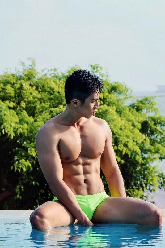 ถอดโชว์เรือนร่าง 1323