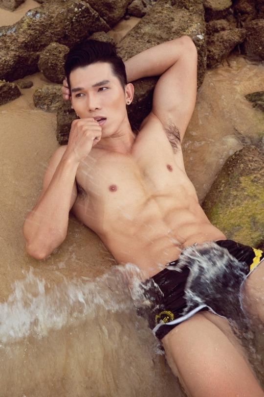 ถอดโชว์เรือนร่าง 1323