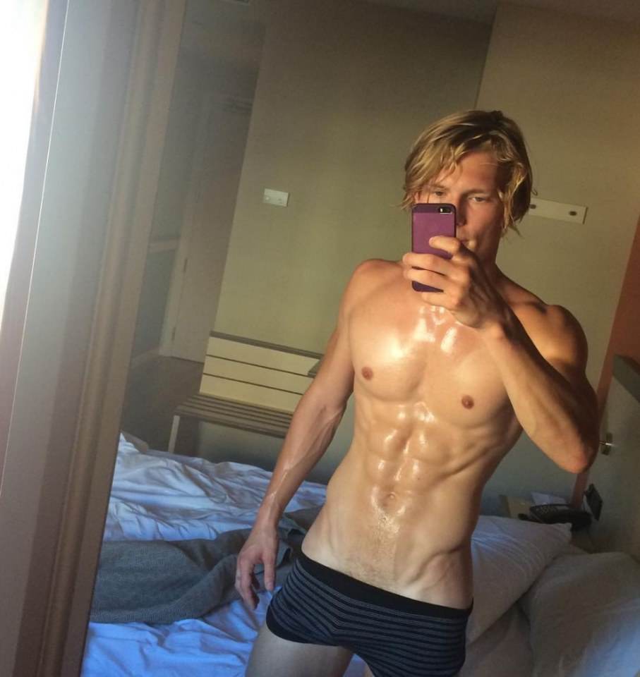 Hot guy in underwear 186