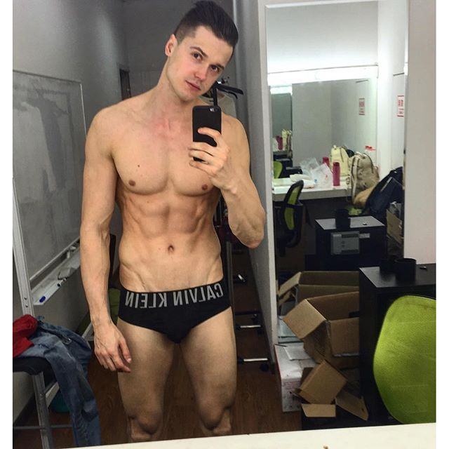 Hot guy in underwear 186