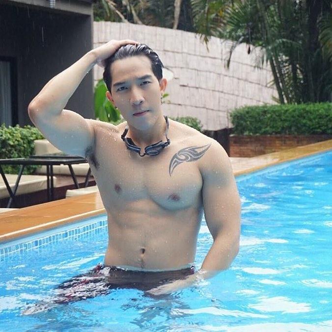 บูม พระเอกเอ็มวีน่ากินจุง
