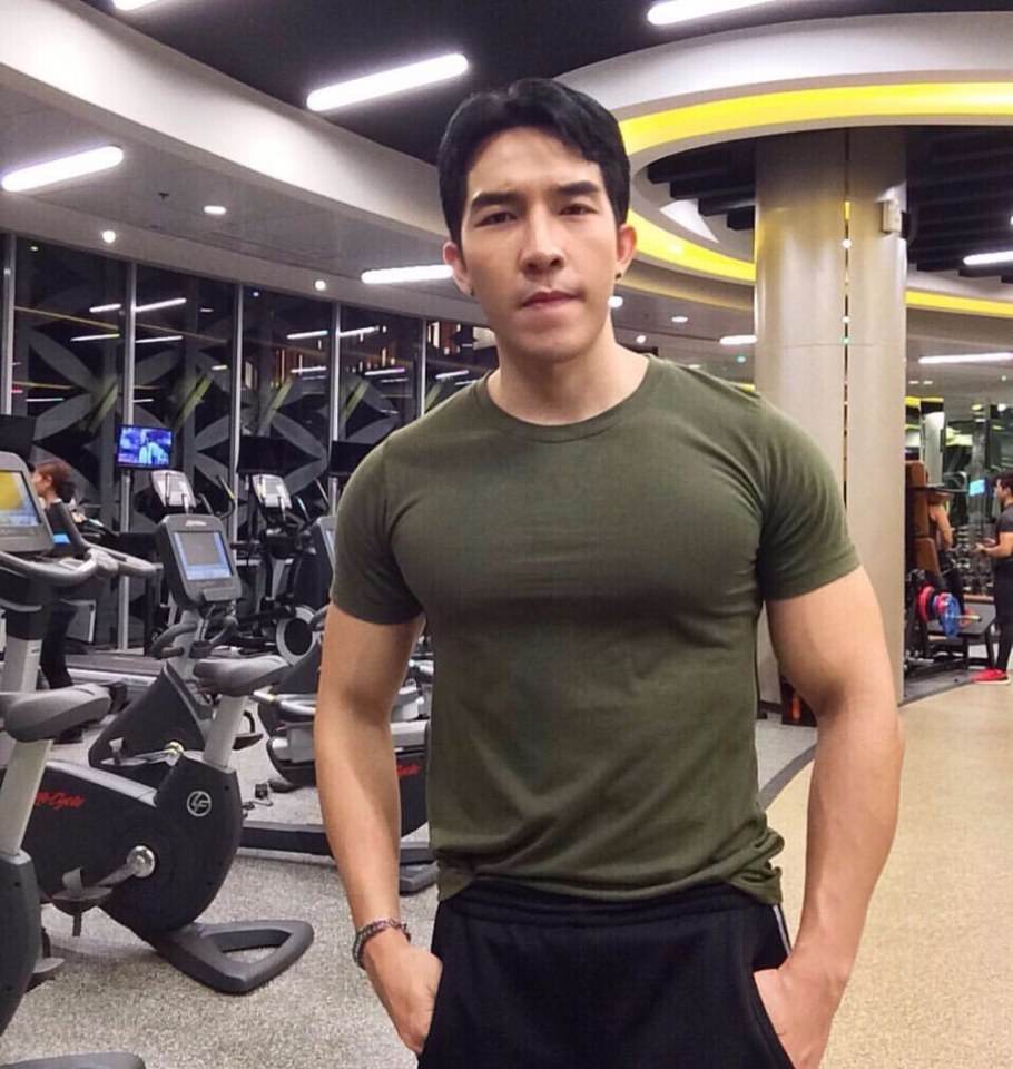 บูม พระเอกเอ็มวีน่ากินจุง